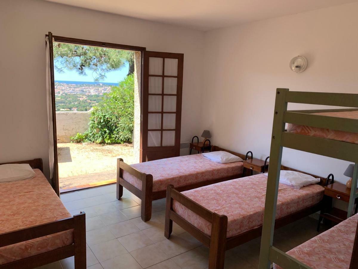Relais International De La Jeunesse Calvi  Eksteriør billede